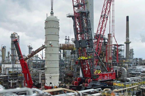 海外巨擎 Mammoet Focus30 起重機英國煉油廠首秀，展現重型吊裝新標桿